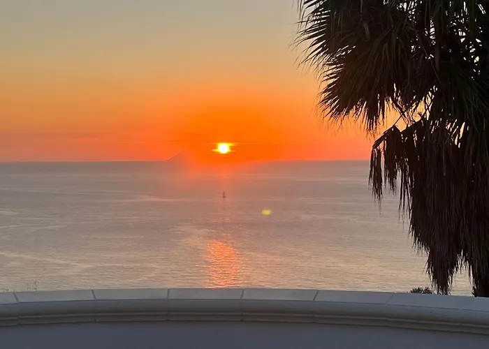 Palummo - Stunning Sea View Zambrone, Calabria فيلة